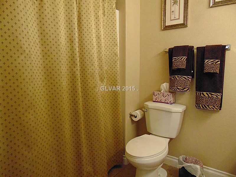 865 Sumner Ranch Road Henderson, NV 89012 - Photo 23 of 30 Bathroom.