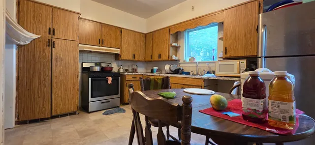 $169,900 | 1212 St Clair Avenue, Sheboygan, WI 53081