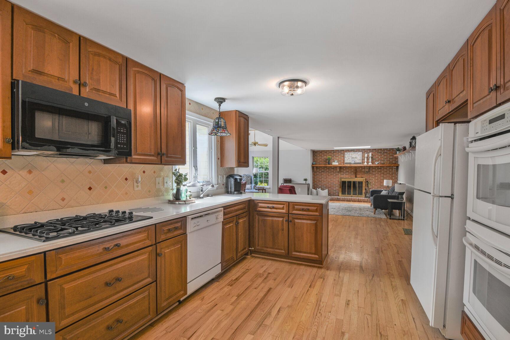 1037 Windmill Lane Silver Spring, MD 20905 - Photo 9 of 54 Spacious kitchen