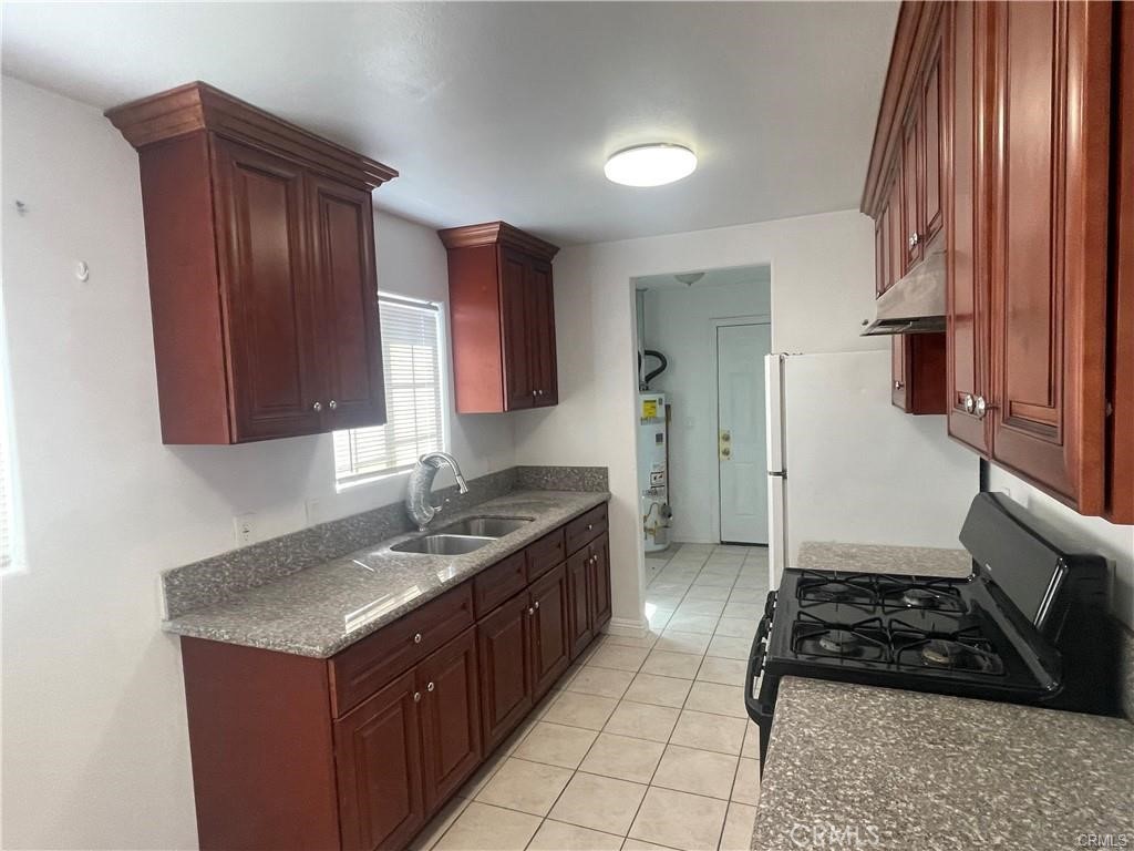 20365 Broken Bow Road Apple Valley, CA 92307 - Photo 5 of 9