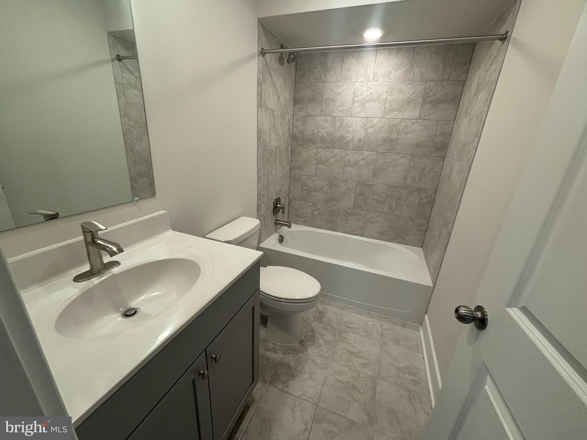 7238 Contee Road Laurel, MD 20707 - Photo 3 of 12 Bath 2