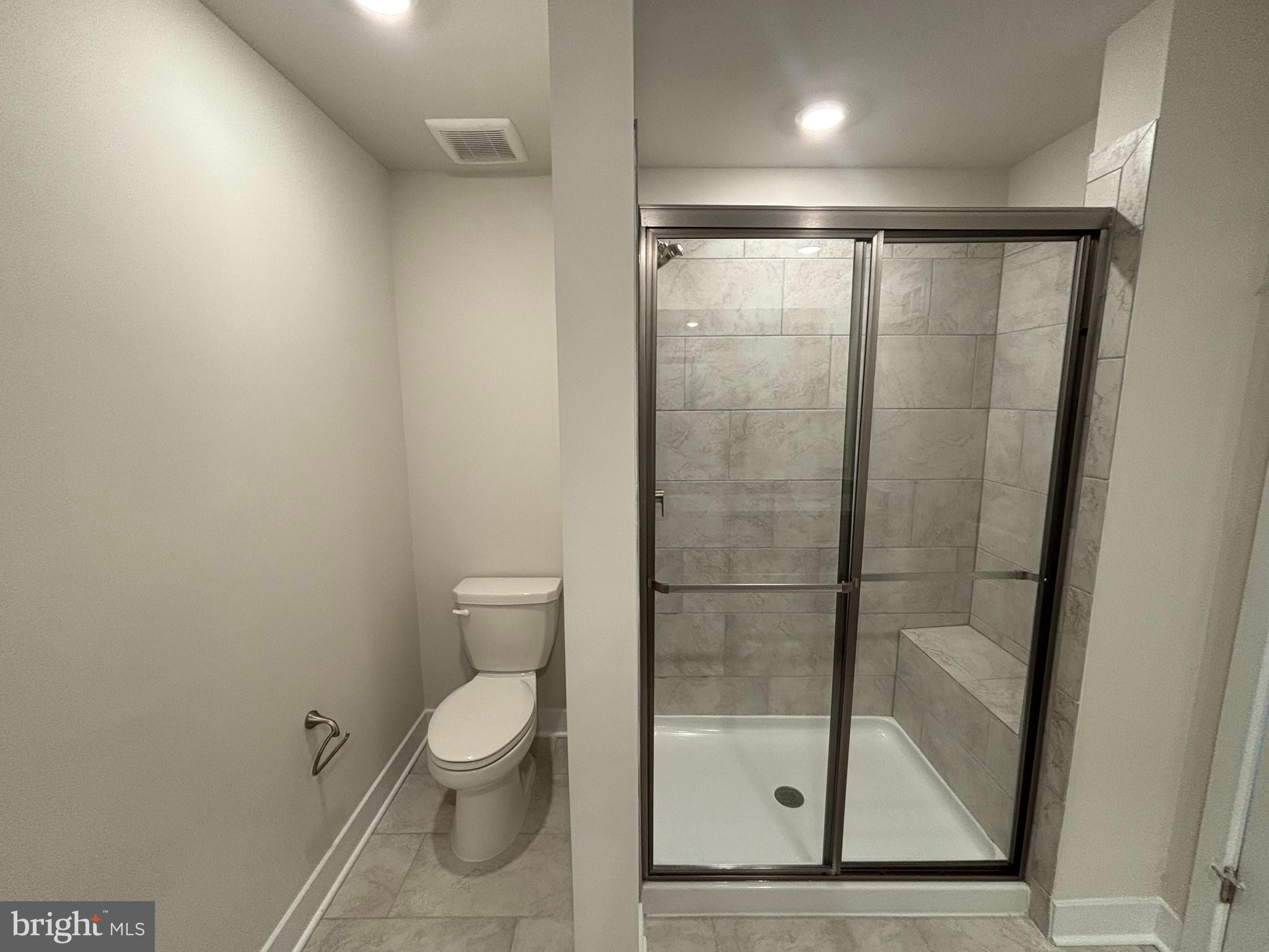 7238 Contee Road Laurel, MD 20707 - Photo 9 of 12 Owner's Bath