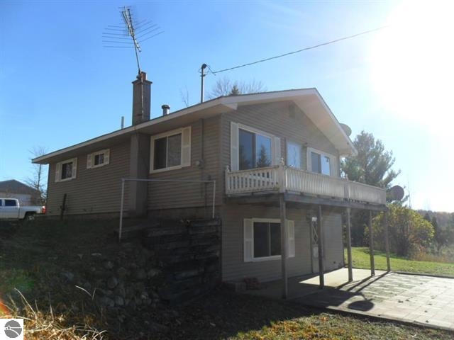 6325 West 18 Road Mesick, MI 49668 - Photo 2 of 17 1793650-1.JPG