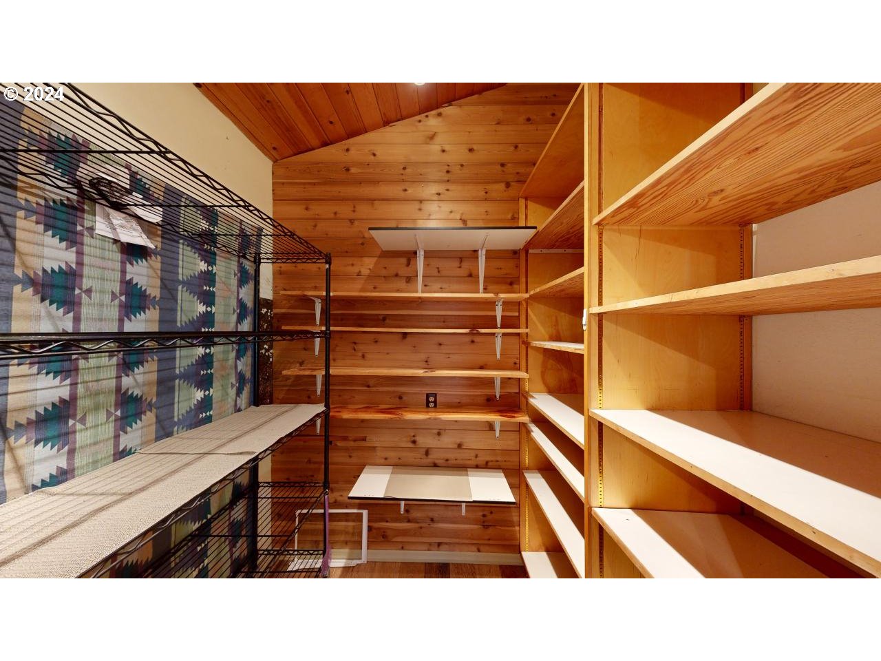 29830 Hounddog Road Gold Beach, OR 97444 - Photo 14 of 47 Pantry