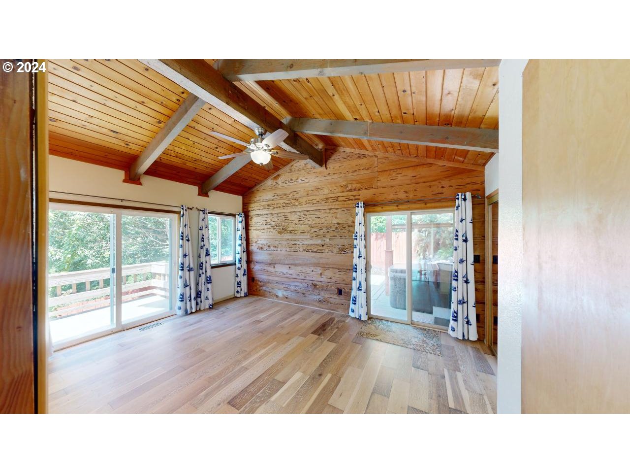 29830 Hounddog Road Gold Beach, OR 97444 - Photo 23 of 47 Bedroom, Primary