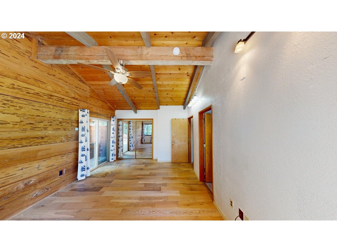 29830 Hounddog Road Gold Beach, OR 97444 - Photo 24 of 47 Bedroom, Primary