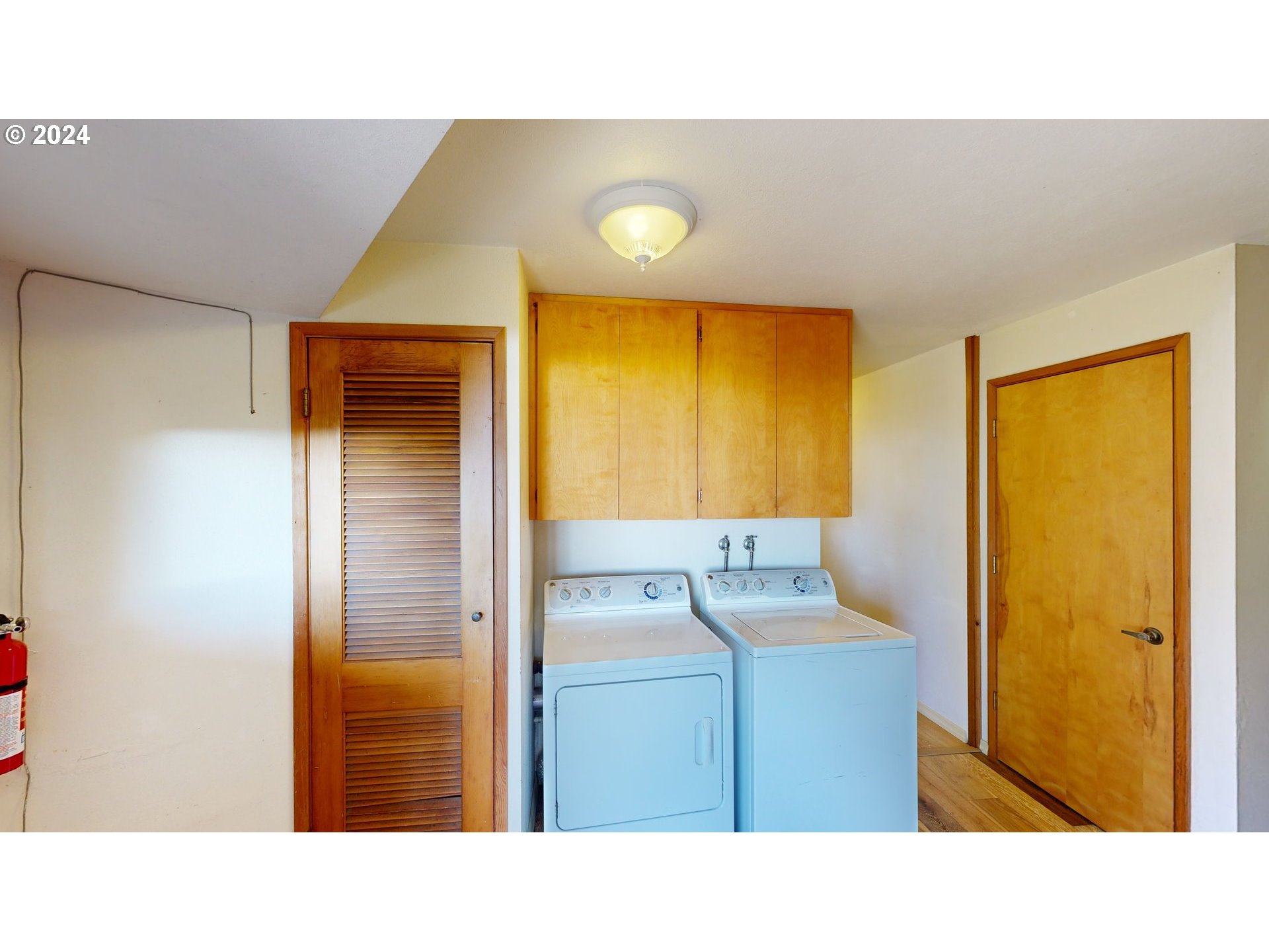 29830 Hounddog Road Gold Beach, OR 97444 - Photo 31 of 47 Laundry