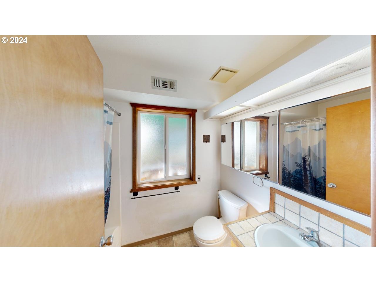 29830 Hounddog Road Gold Beach, OR 97444 - Photo 33 of 47 Bathroom