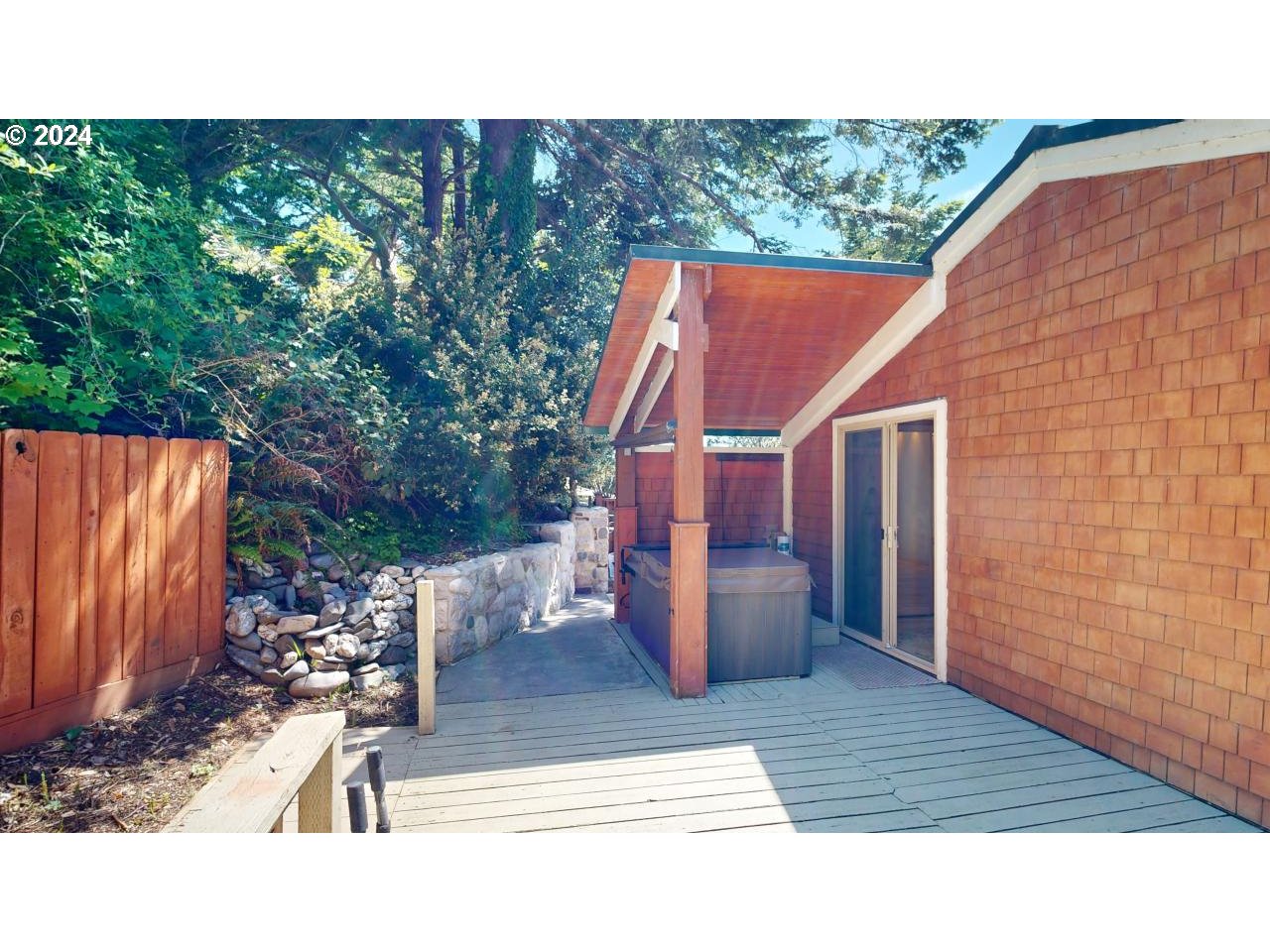 29830 Hounddog Road Gold Beach, OR 97444 - Photo 35 of 47 Hot Tub