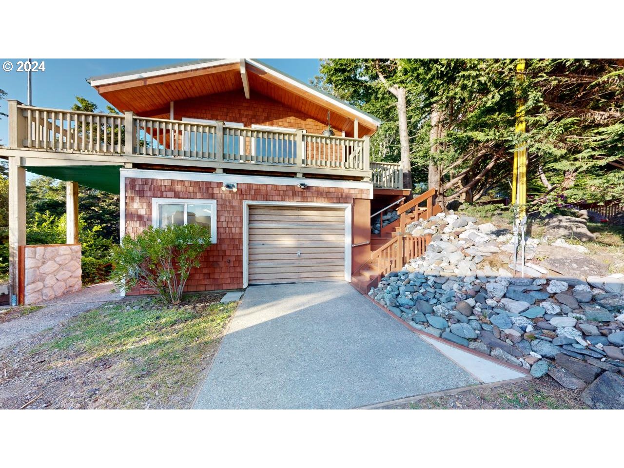 29830 Hounddog Road Gold Beach, OR 97444 - Photo 42 of 47 Garage