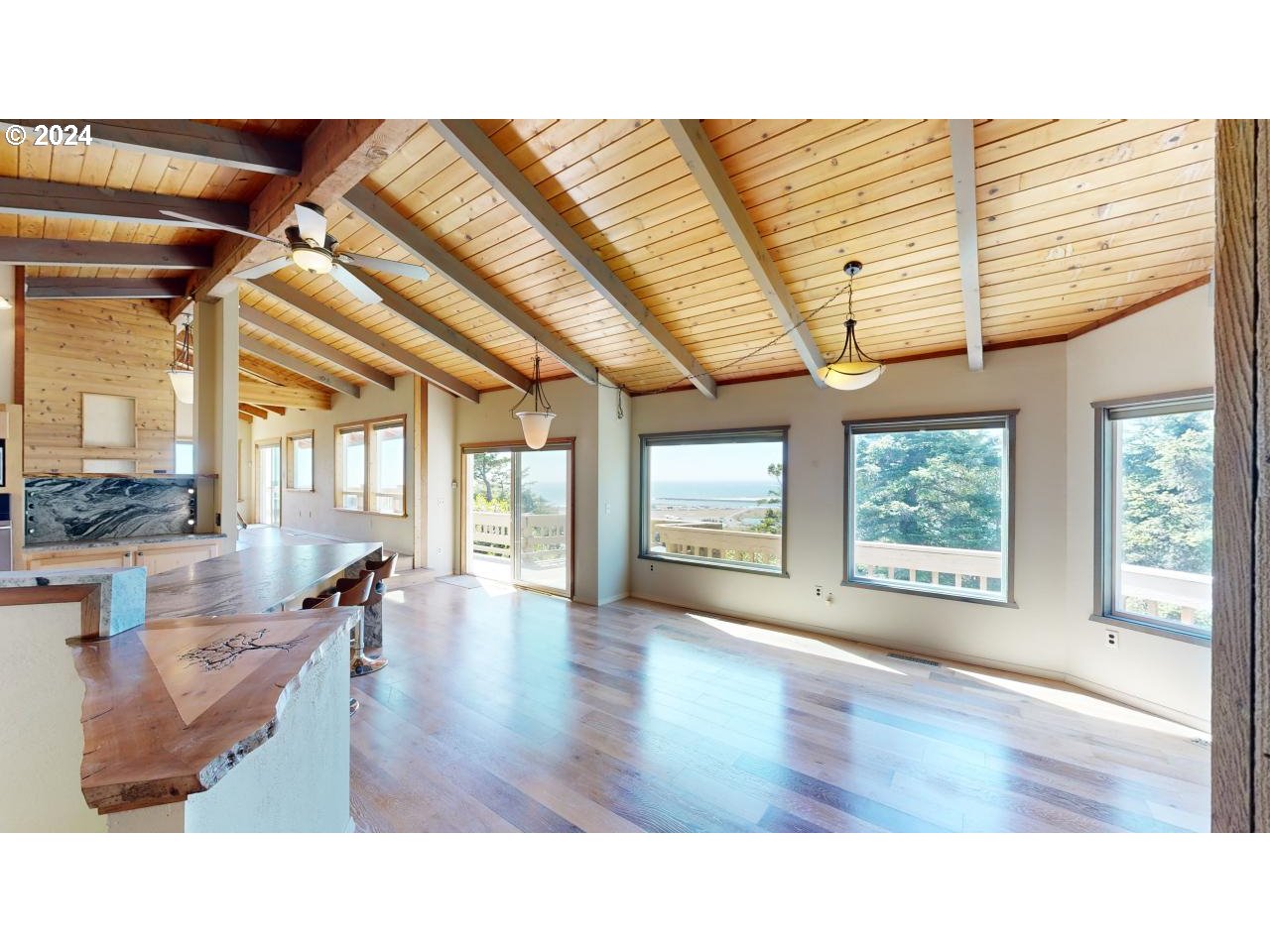 29830 Hounddog Road Gold Beach, OR 97444 - Photo 7 of 47 Dining Room