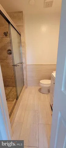 $2,800 | 27 Landsend Drive, Gaithersburg, MD 20878