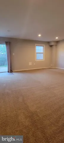 $2,800 | 27 Landsend Drive, Gaithersburg, MD 20878