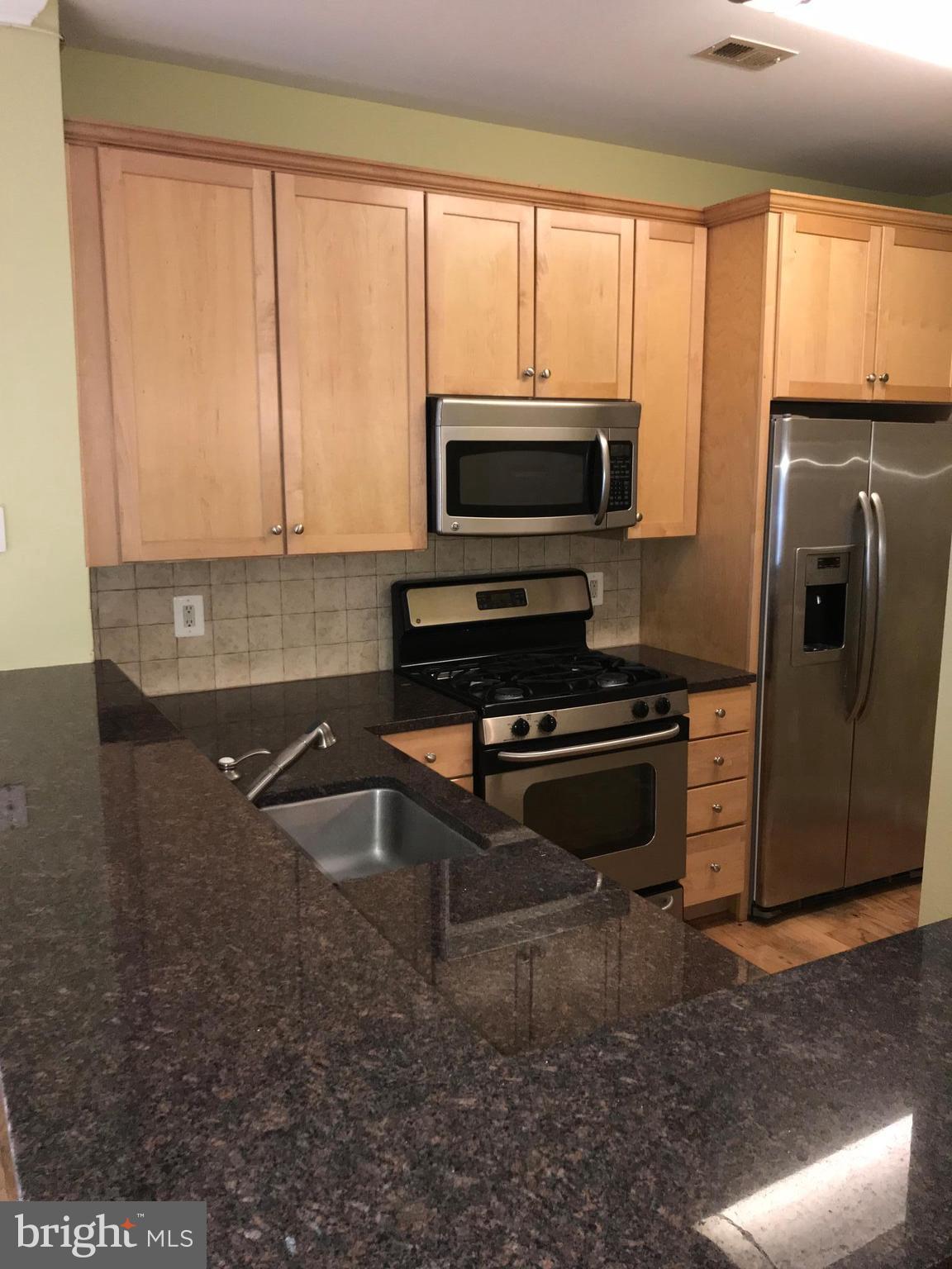 11800 Old Georgetown Road, Unit 1439 North Bethesda, MD 20852 - Photo 7 of 21 Kitchen