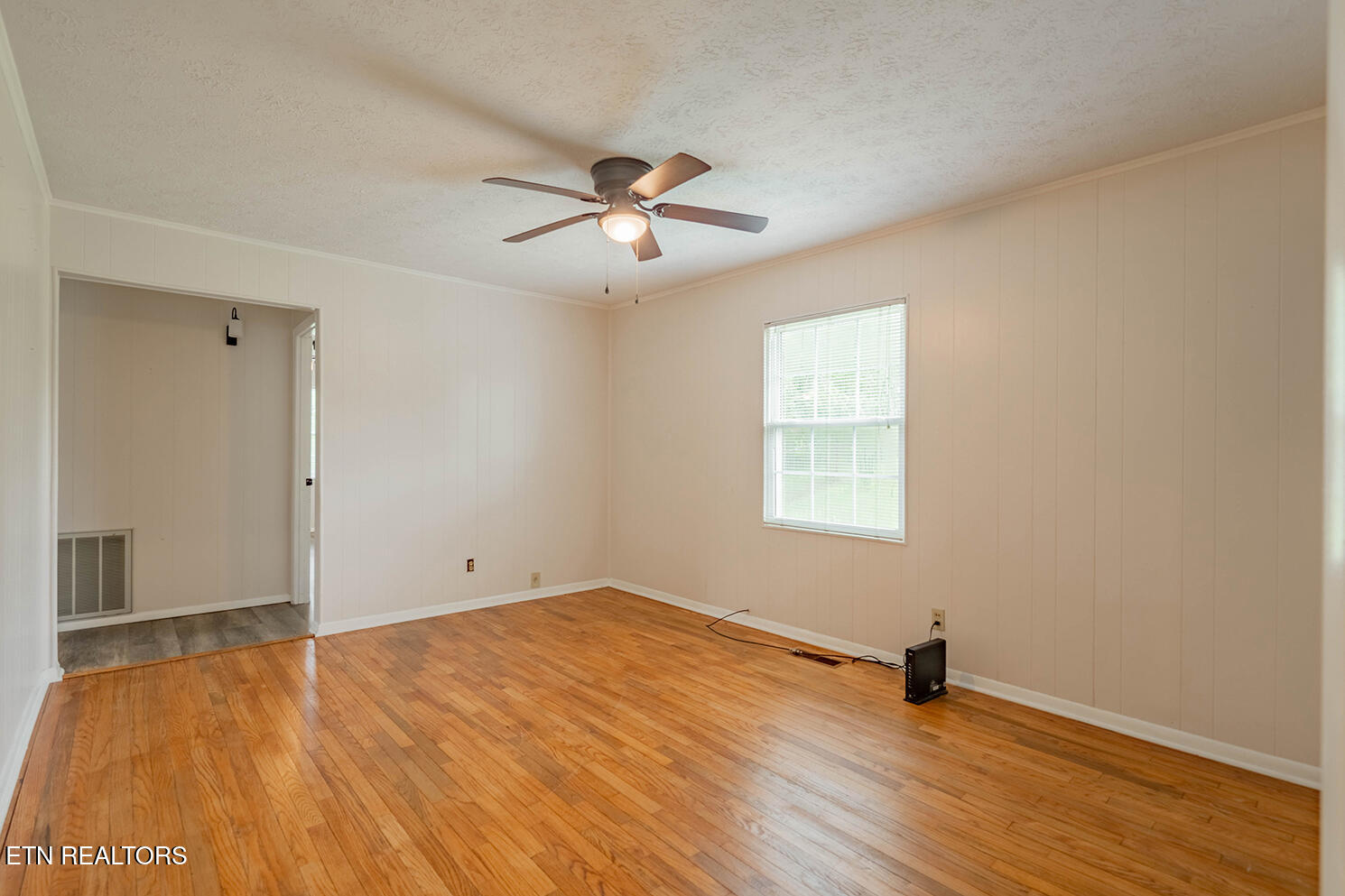 104 West Sheridan Place Oak Ridge, TN 37830 - Photo 10 of 19 A7301186-HDR