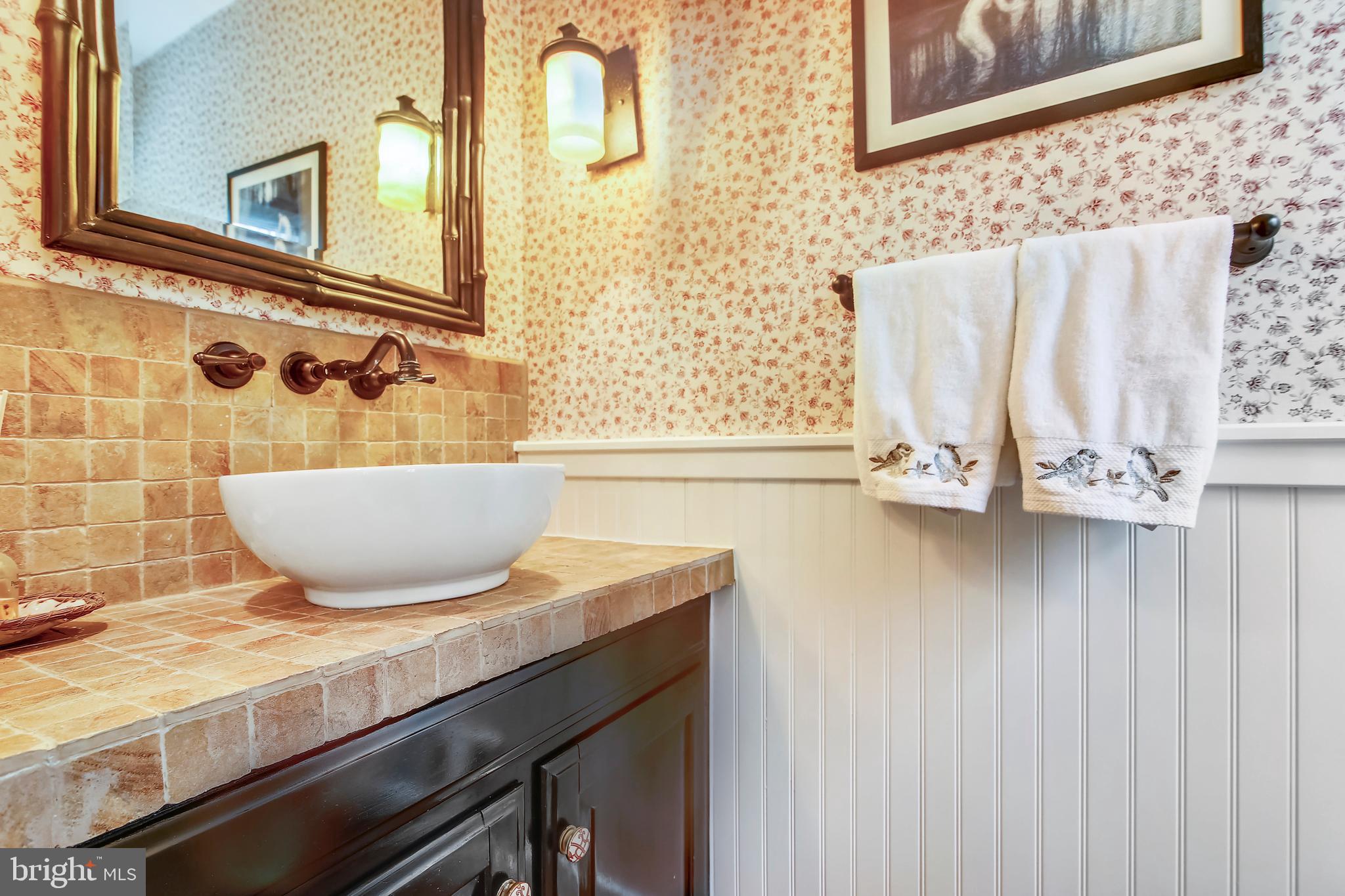 21409 Davis Mill Road Germantown, MD 20876 - Photo 28 of 72 Main Level - Powder Room