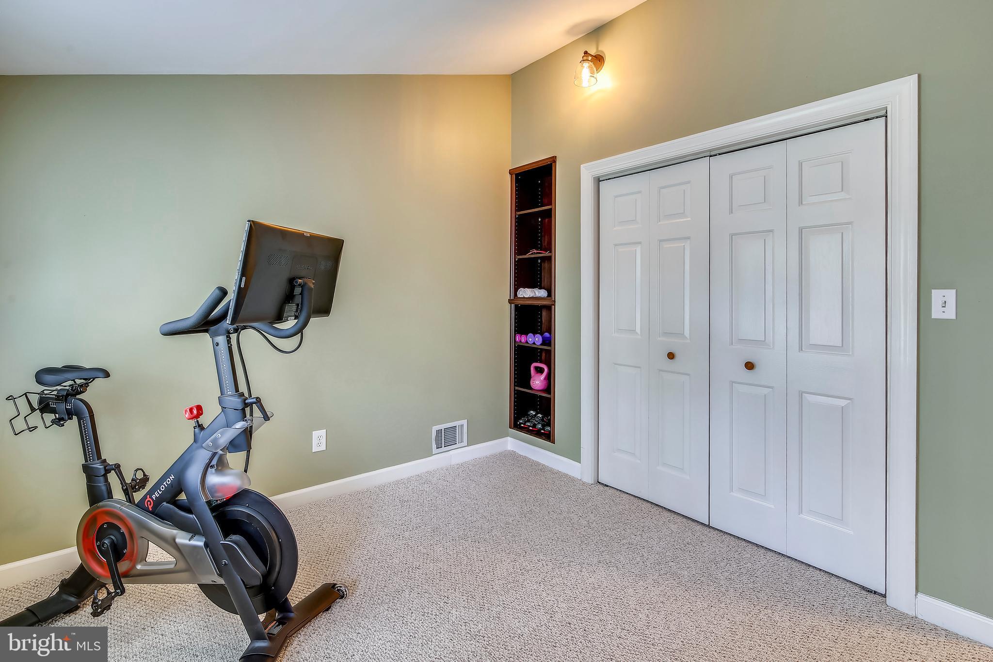 21409 Davis Mill Road Germantown, MD 20876 - Photo 46 of 72 Upper Level - Bedroom #5