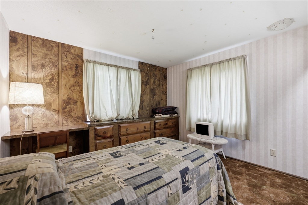 1303 Calkins Road Palmer, MA 01069 - Photo 24 of 34