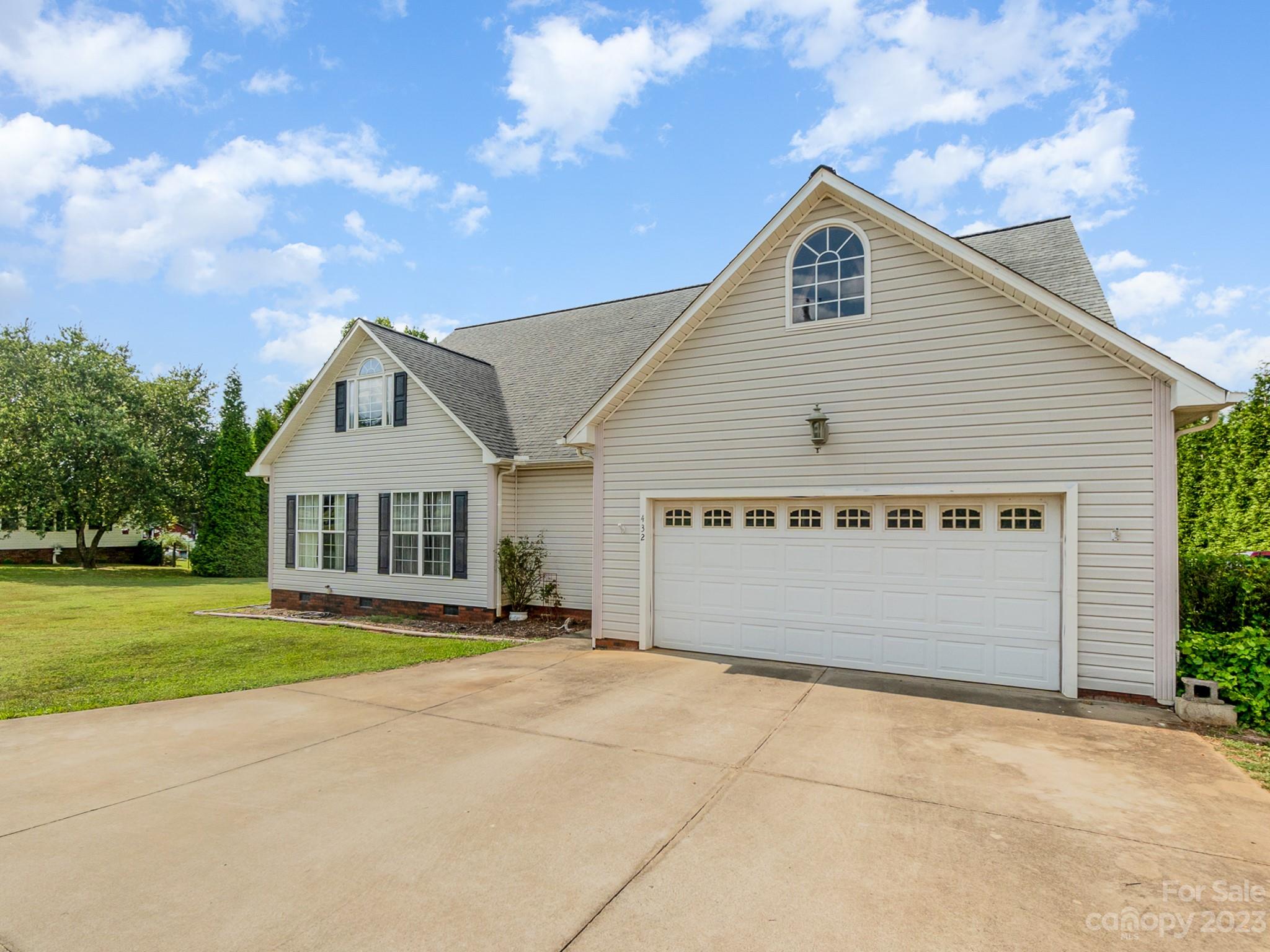 432 Mock Mill Road Statesville, NC 28677 - Photo 4 of 38 Gallery Image 4
