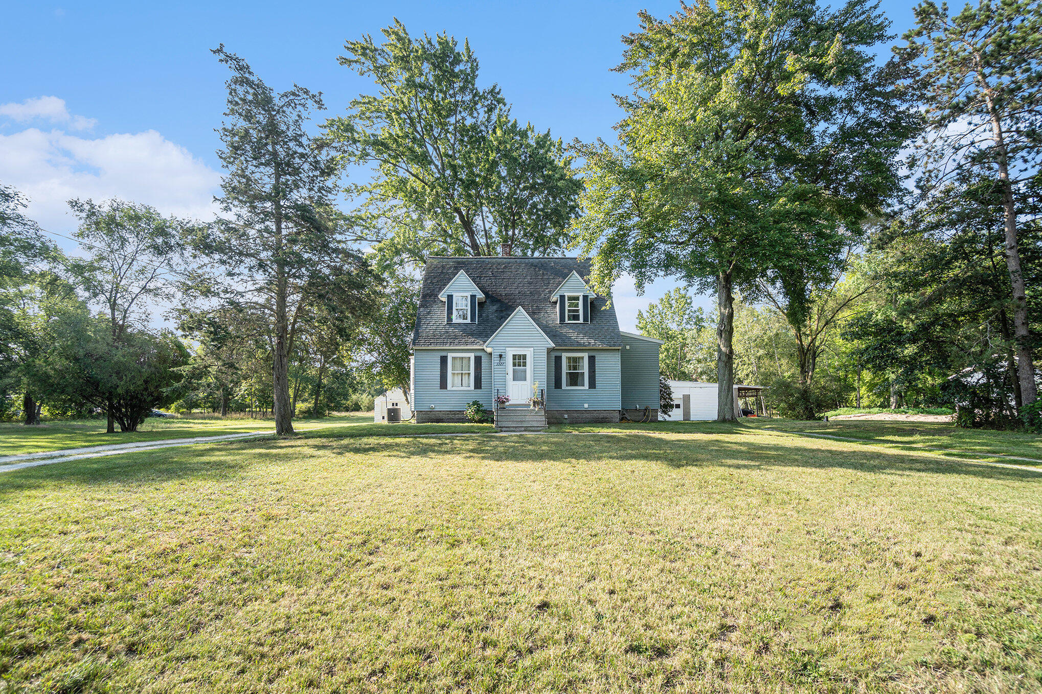 3327 Farr Road Fruitport, MI 49415 - Photo 3 of 48 003_dsc04664