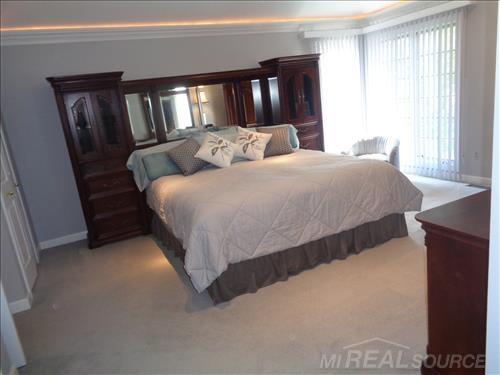 4612 Rivers Edge Drive Troy, MI 48098 - Photo 27 of 42 Gallery Image 27