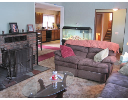 23 Mason Road Holyoke, MA 01040 - Photo 2 of 7 Gallery Image 2