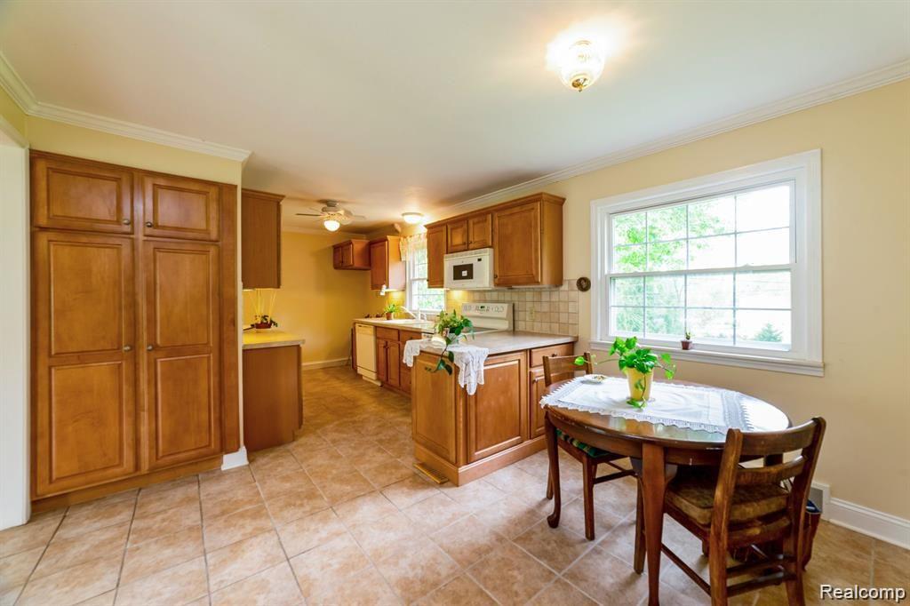 331 Elmhill Road Rochester Hills, MI 48306 - Photo 12 of 20