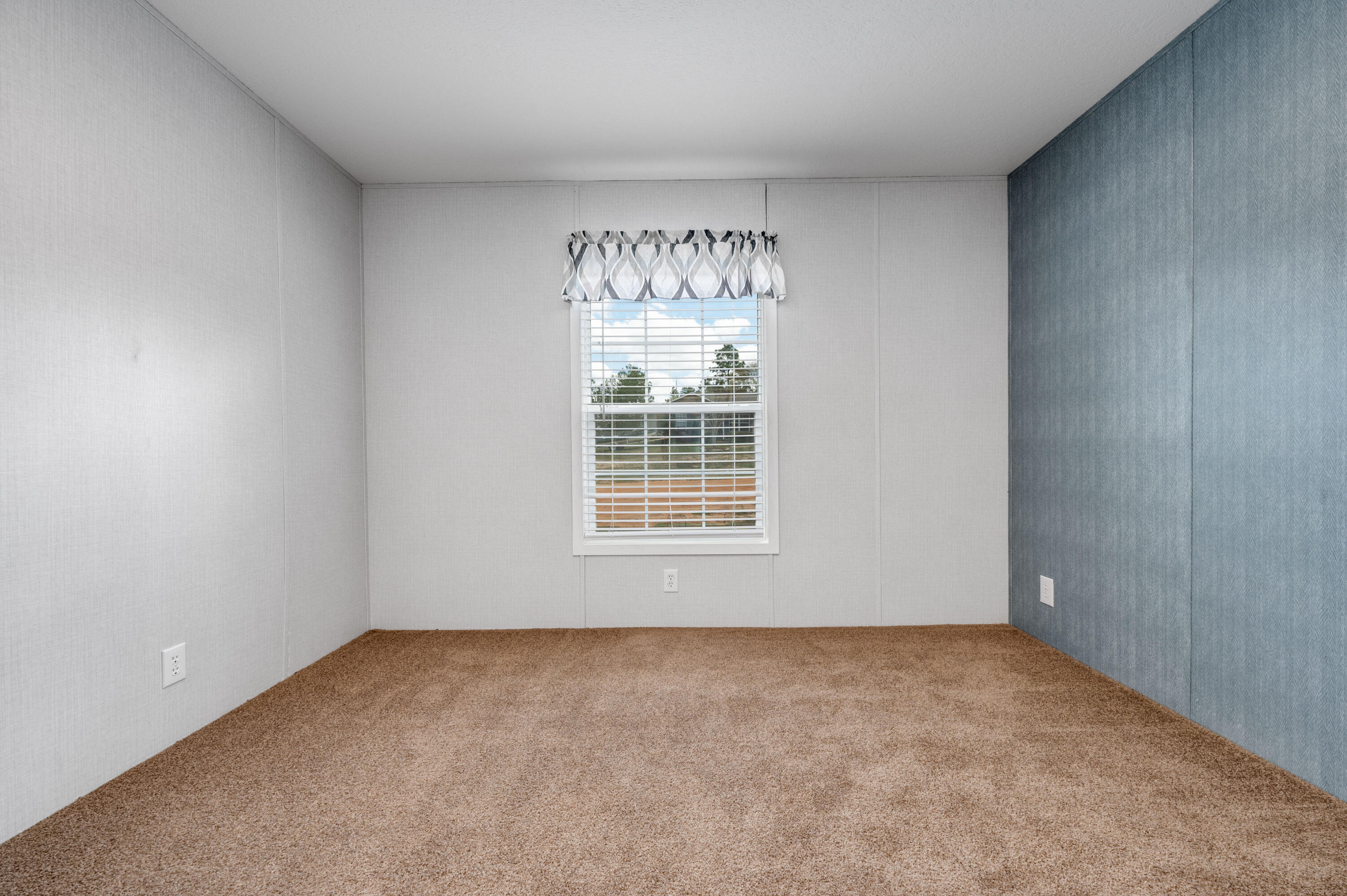 4679 Dove Way Crestview, FL 32539 - Photo 23 of 41 an empty room with a window