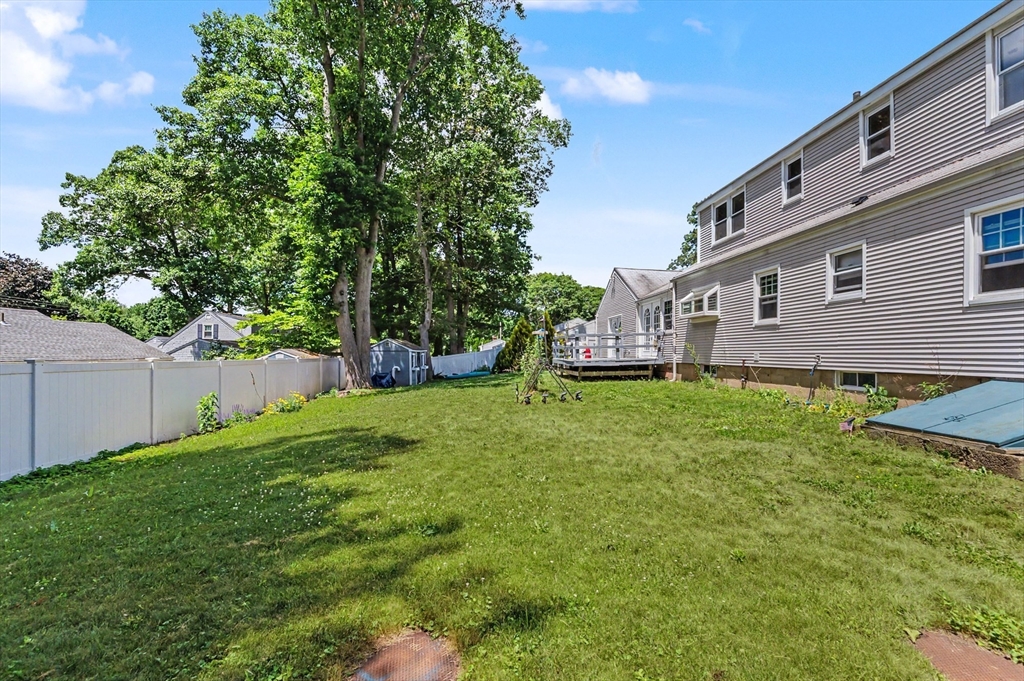 25 Moynihan Road Hamilton, MA 01982 - Photo 38 of 42