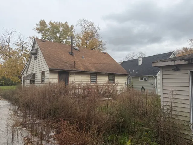 $79,000 | 16610 Geneva Drive, Harvey, IL 60426