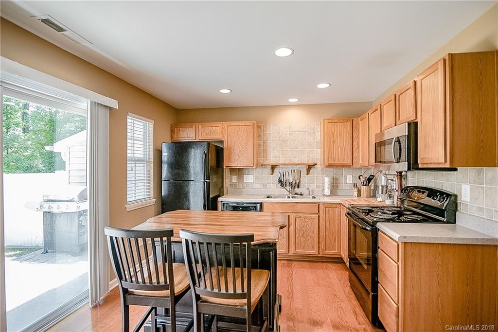 158 Limerick Road, Unit D Mooresville, NC 28115 - Photo 3 of 27 Gallery Image 3