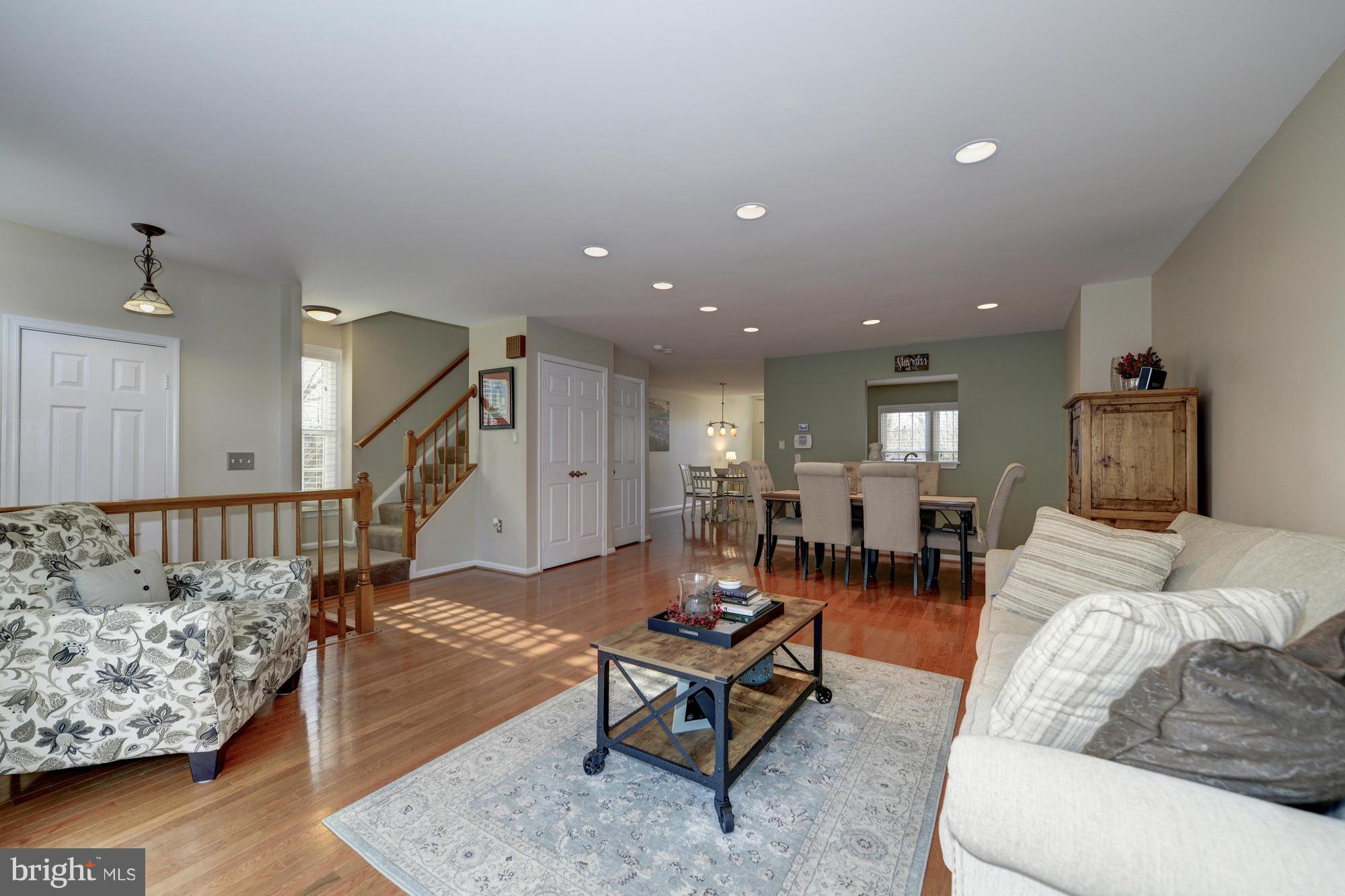 8730 Wadebrook Terrace Springfield, VA 22153 - Photo 5 of 30 Interior (General)