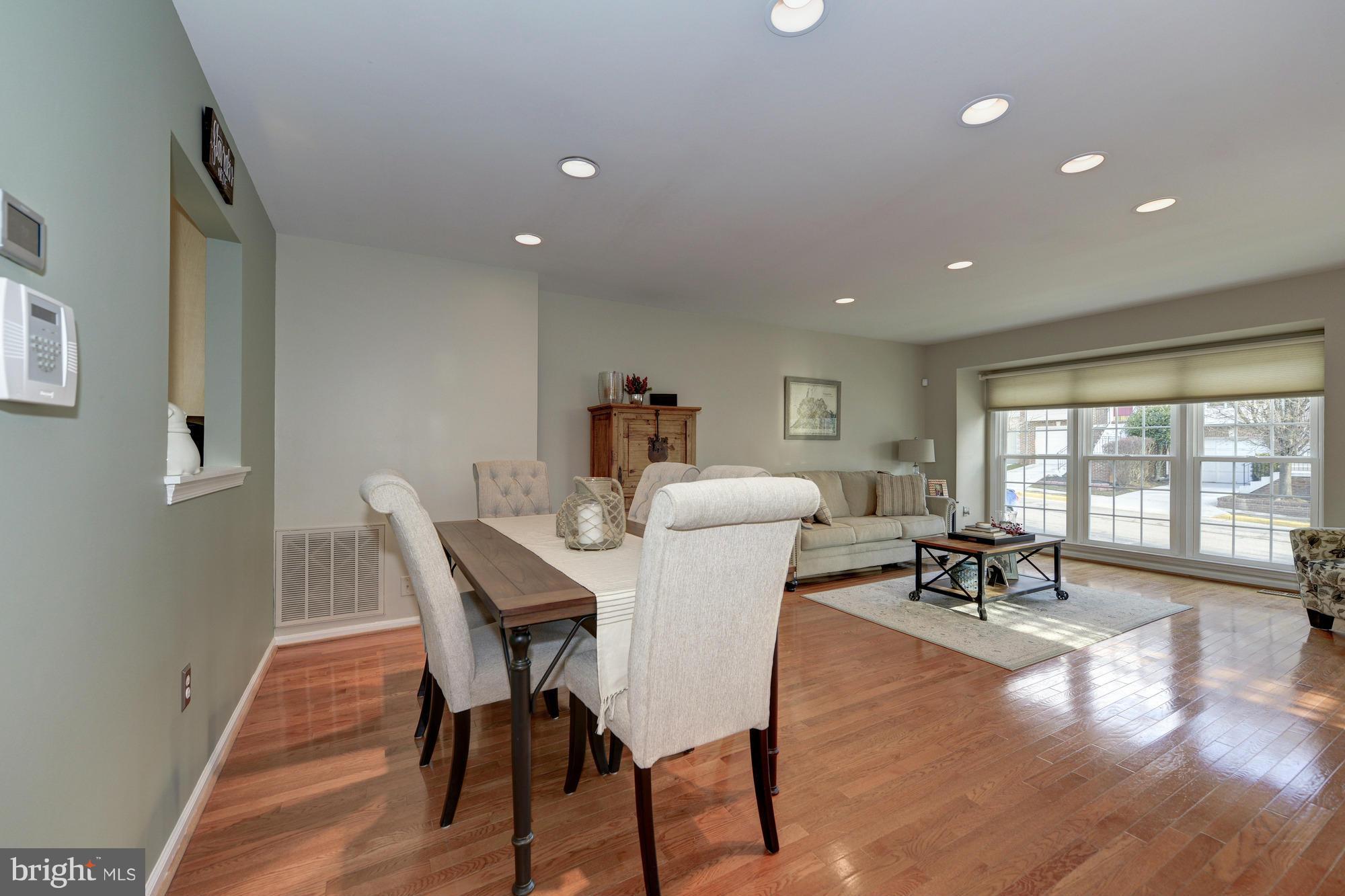 8730 Wadebrook Terrace Springfield, VA 22153 - Photo 7 of 30 Dining Room