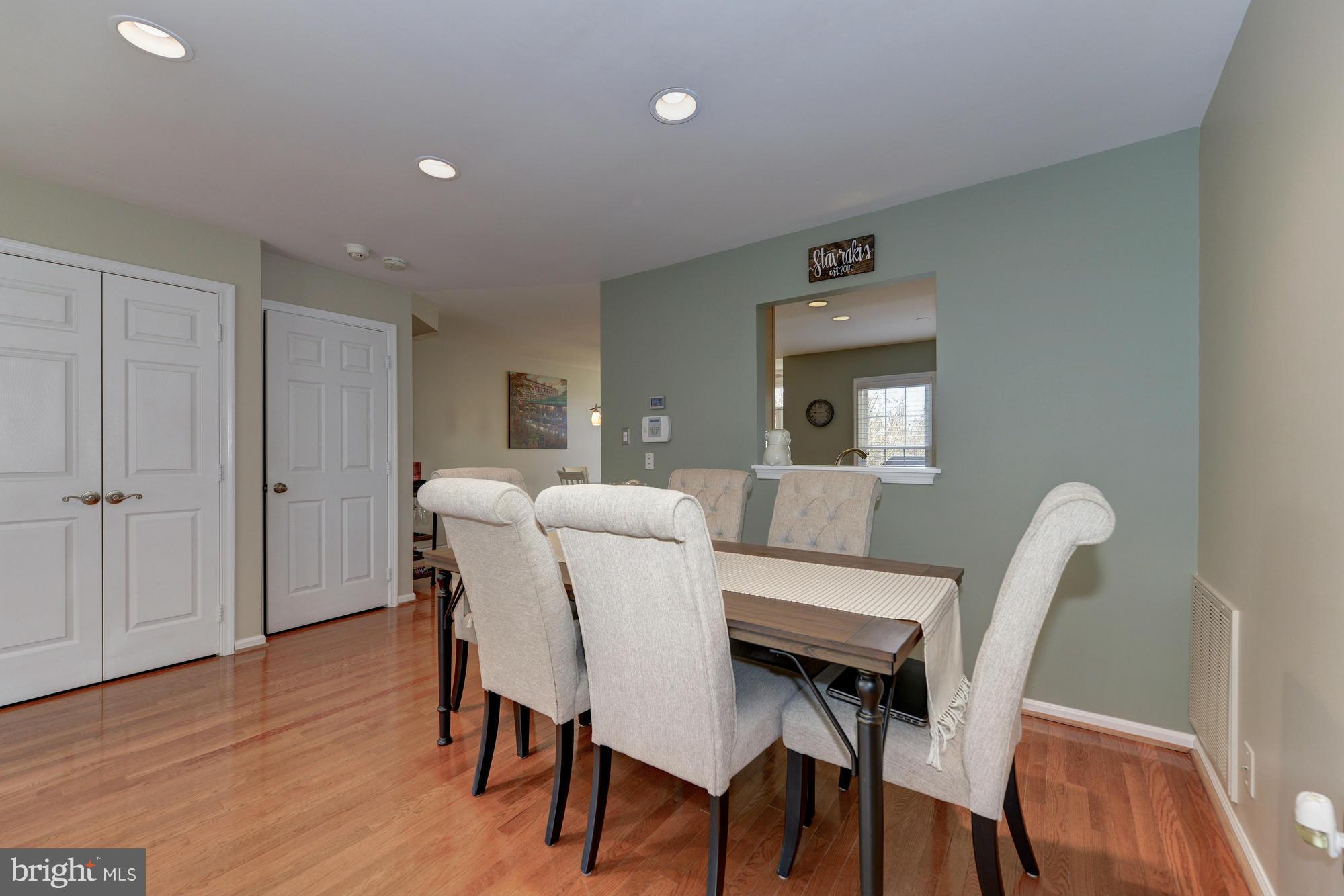 8730 Wadebrook Terrace Springfield, VA 22153 - Photo 8 of 30 Interior (General)