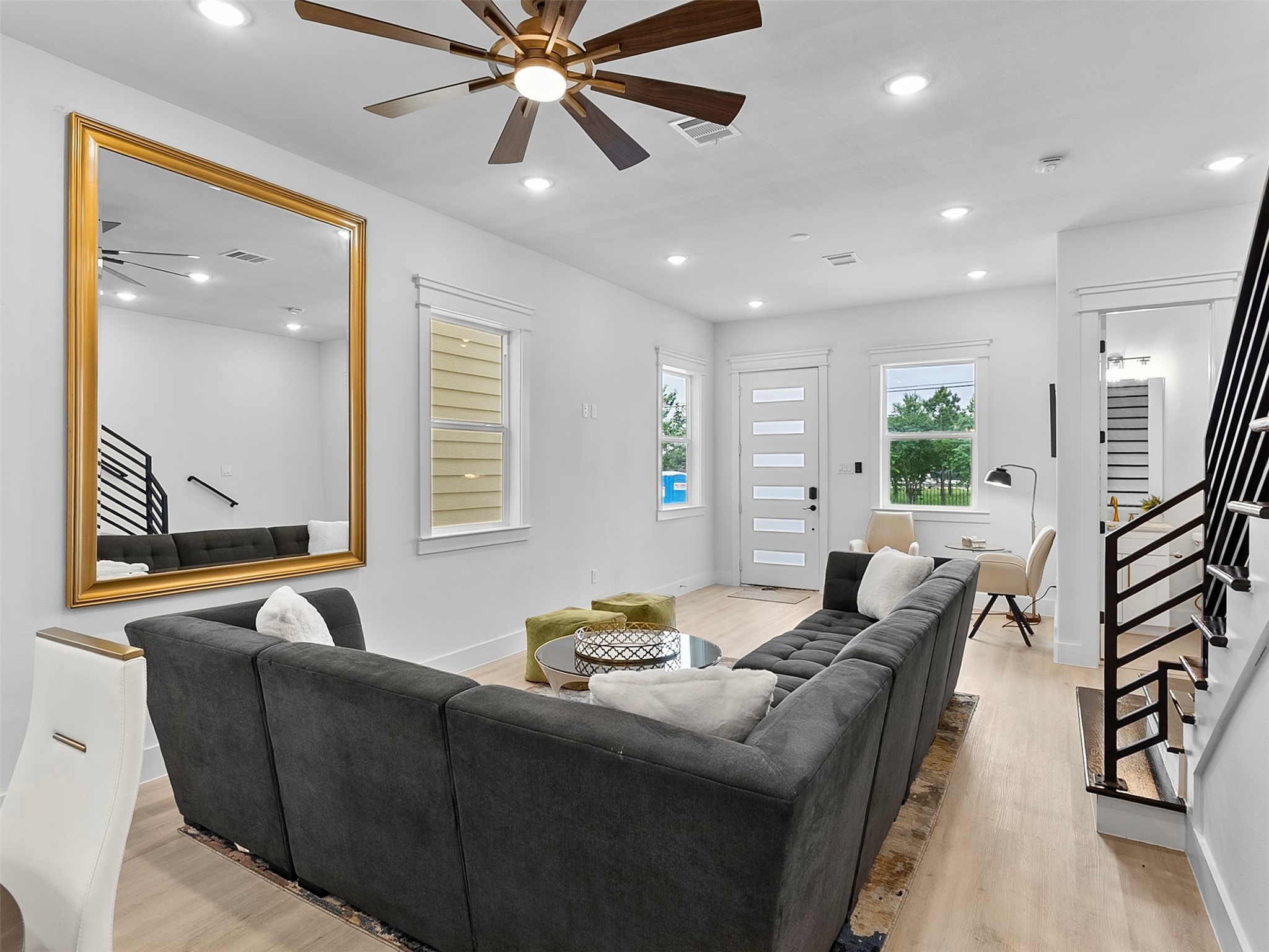 821 North Loop, Unit 1 Houston, TX 77022 - Photo 2 of 21