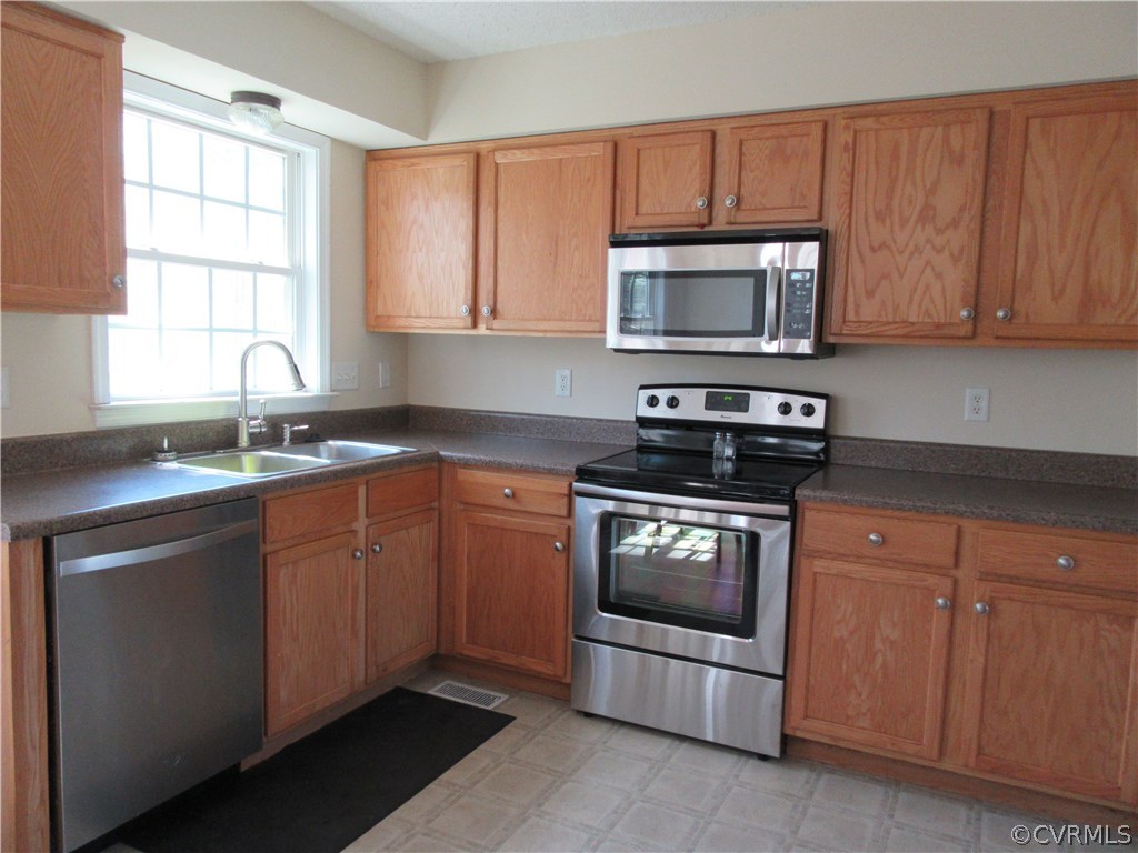 1137 Kentberry Road Chesterfield, VA 23236 - Photo 4 of 6 Gallery Image 4