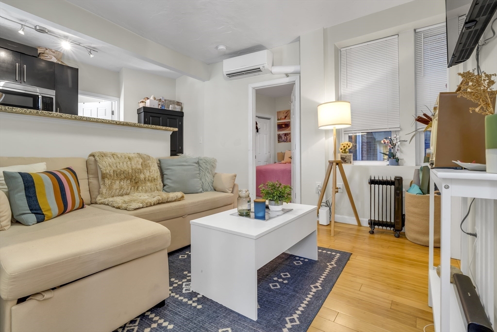 35 North Margin Street, Unit 4 Boston, MA 02113 - Photo 5 of 20