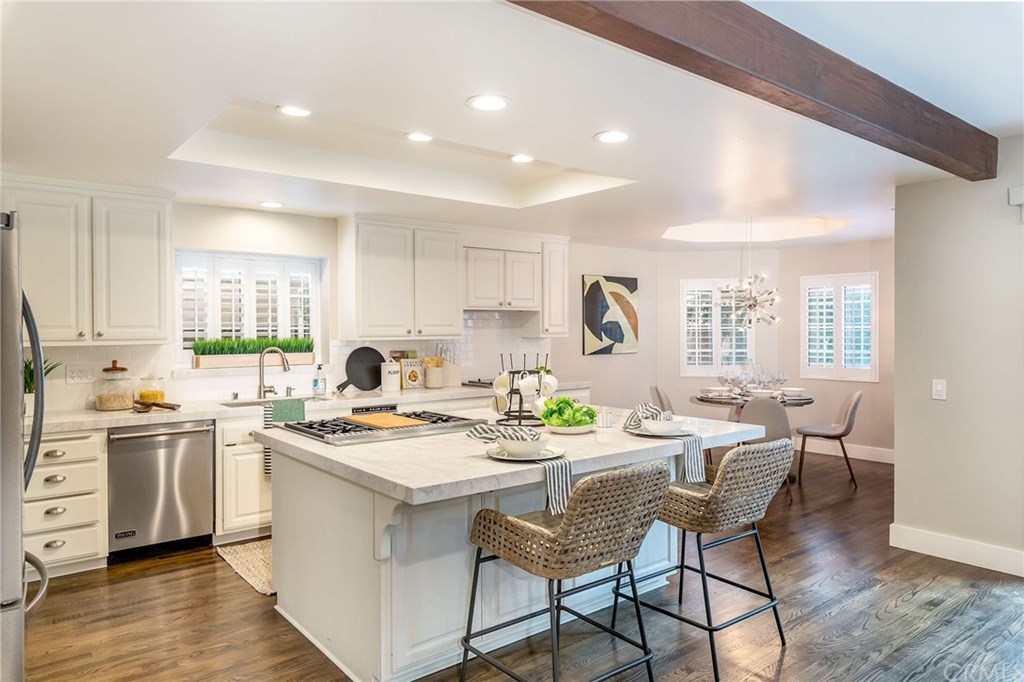 2813 Oak Avenue Manhattan Beach, CA 90266 - Photo 1 of 53