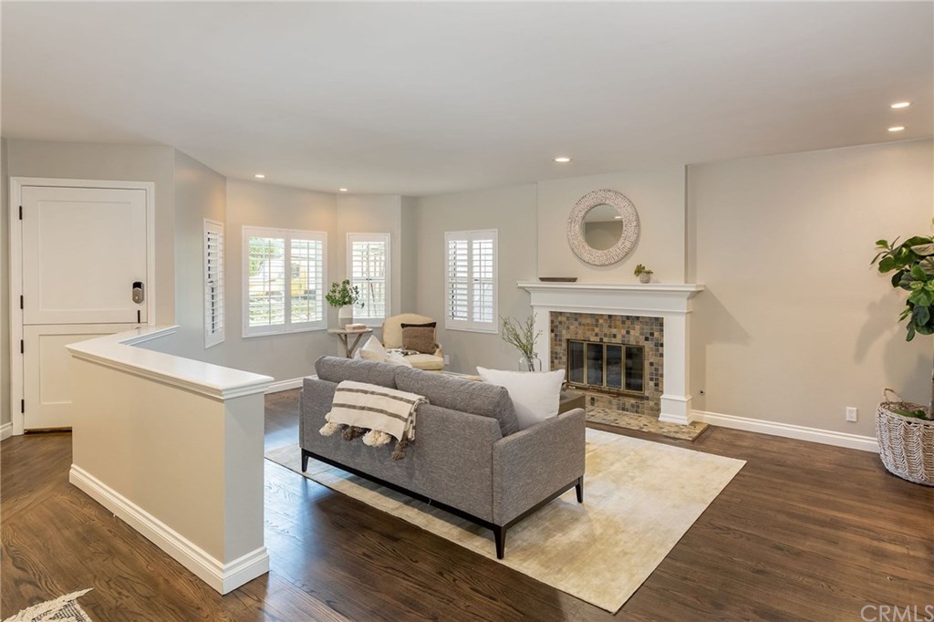 2813 Oak Avenue Manhattan Beach, CA 90266 - Photo 4 of 53