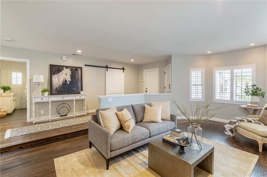 2813 Oak Avenue Manhattan Beach, CA 90266 - Photo 5 of 53