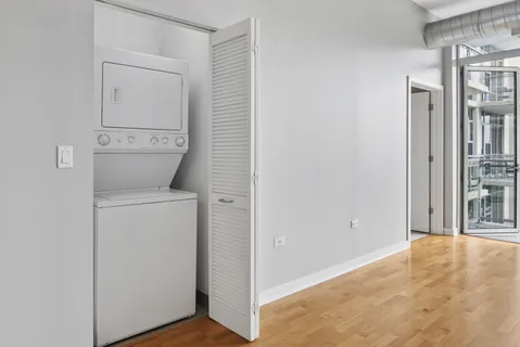 $349,900 | 901 West Madison Street, Unit 601, Chicago, IL 60607