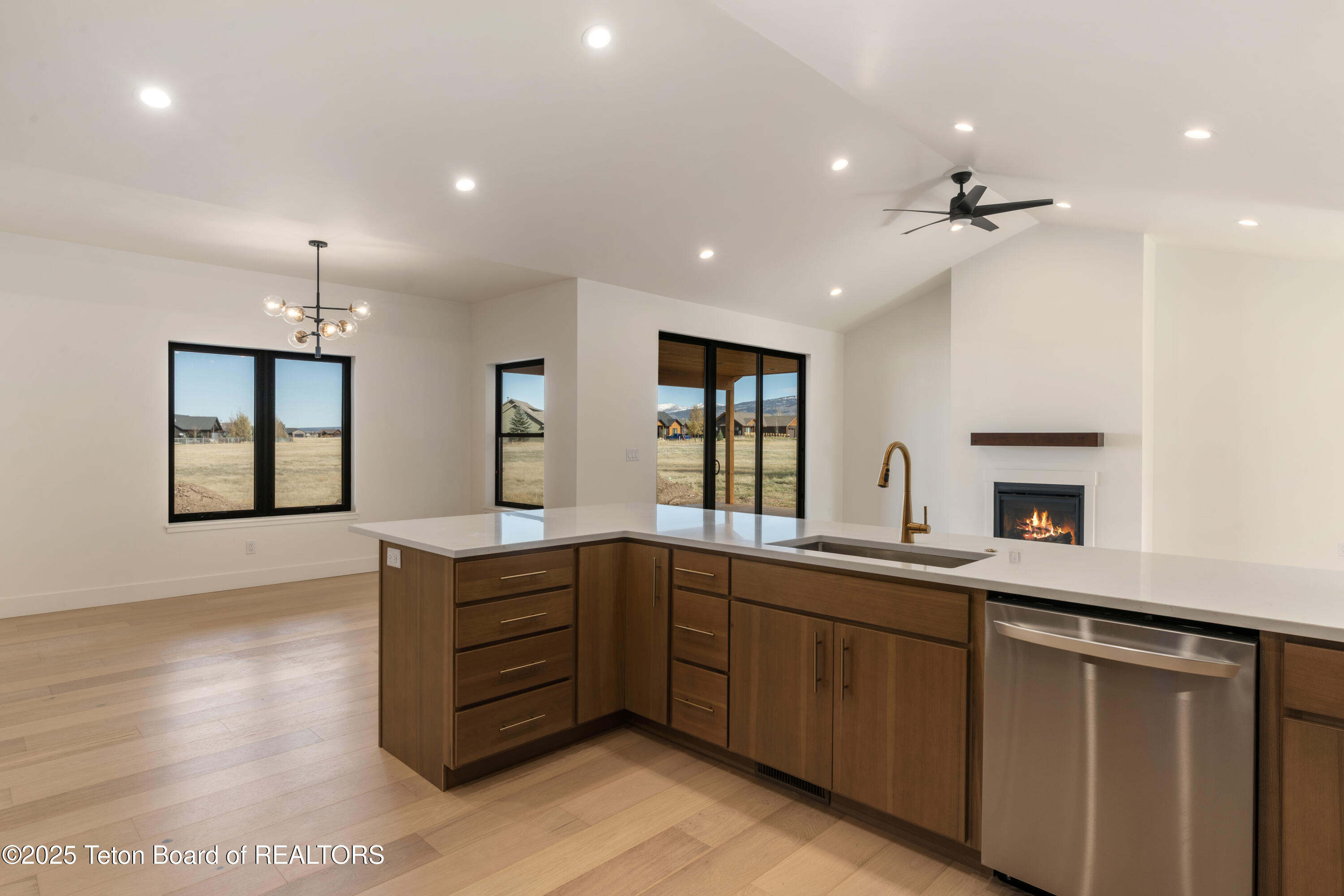 1170 Kayak Loop Victor, ID 83455 - Photo 12 of 41 Spacious kitchen