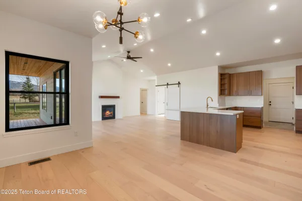 $1,095,000 | 1170 Kayak Loop, Victor, ID 83455