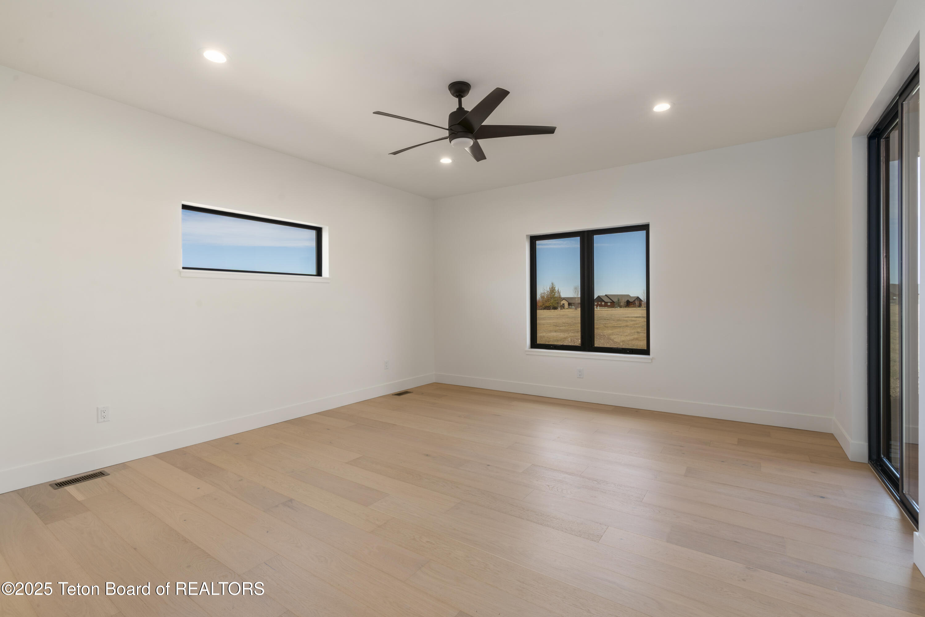 1170 Kayak Loop Victor, ID 83455 - Photo 18 of 41 Primary Bedroom