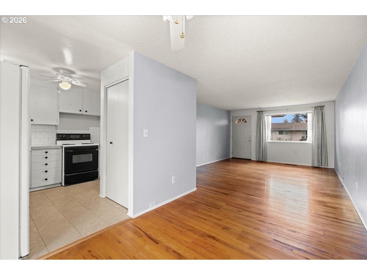 1386 Umpqua Road Woodburn, OR 97071 - Photo 10 of 29 Gallery Image 10