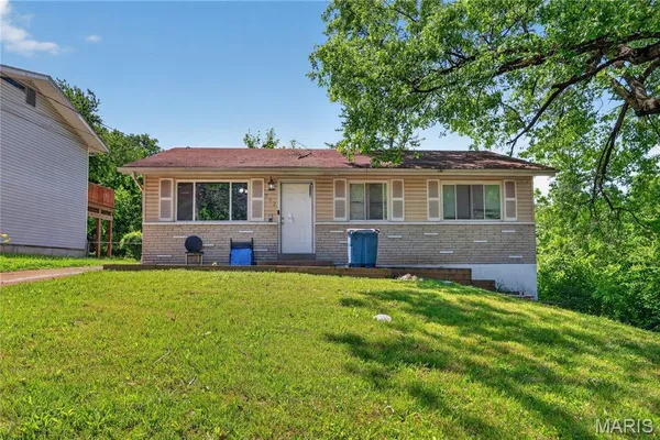 $89,900 | 262 Coburg Drive, St. Louis, MO 63137