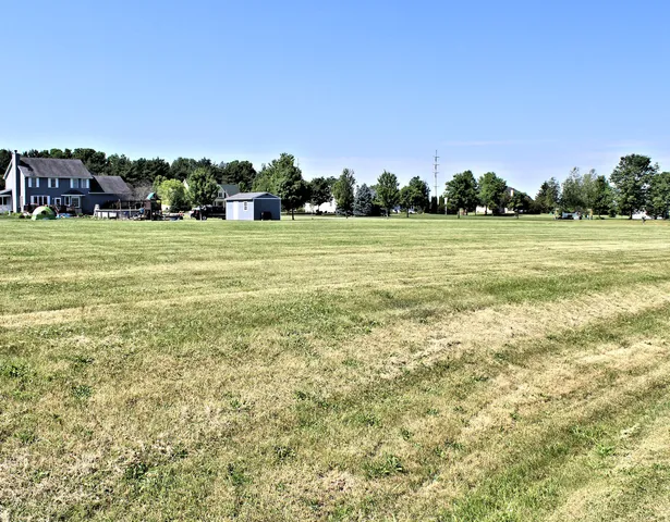 $55,000 | 15582 Douglas Avenue, Sandwich, IL 60548