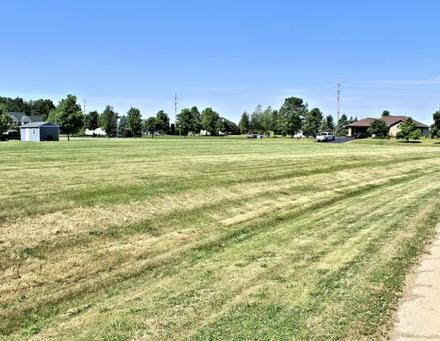 $55,000 | 15582 Douglas Avenue, Sandwich, IL 60548