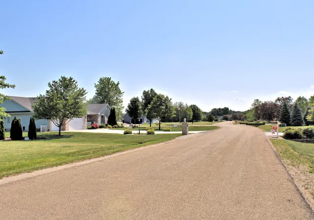 $55,000 | 15582 Douglas Avenue, Sandwich, IL 60548