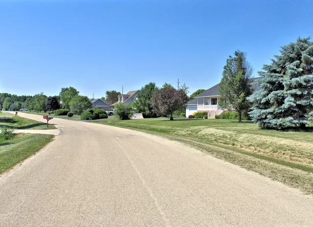 $55,000 | 15582 Douglas Avenue, Sandwich, IL 60548